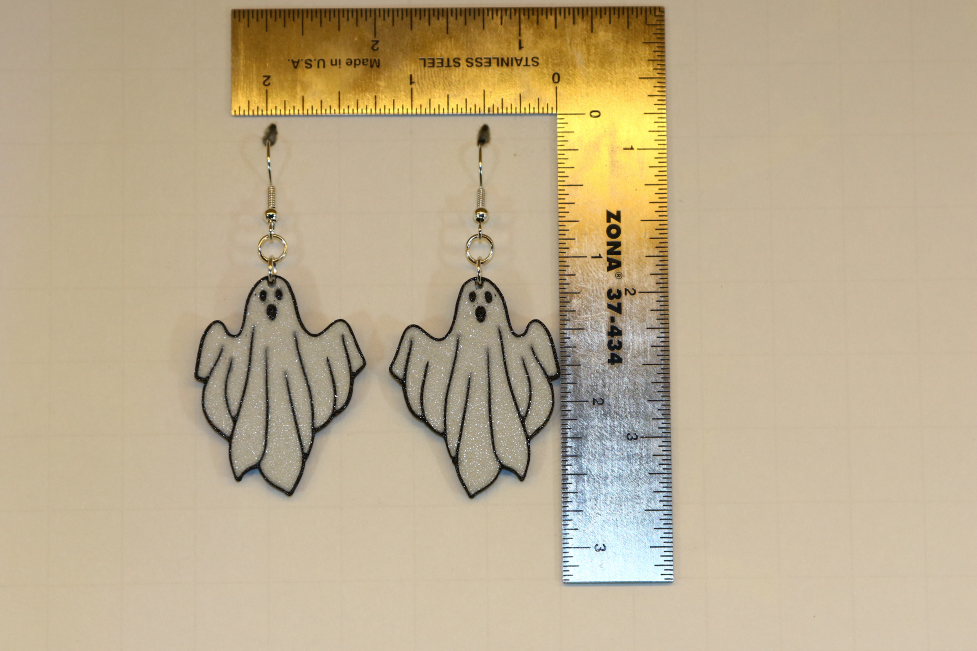 Sheet ghost earrings, cute classic Halloween accessory