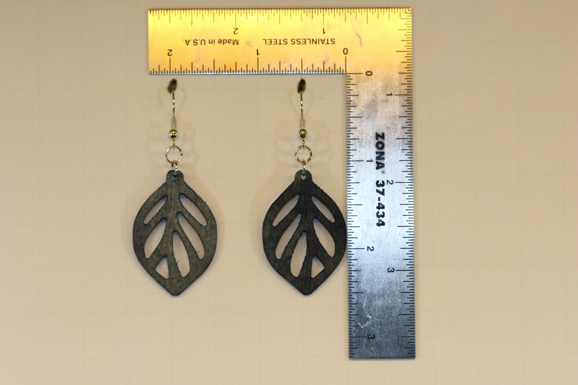 Wood Leaf Earrings – Nature-Inspired Jewelry for Everyday Wear - Image 2