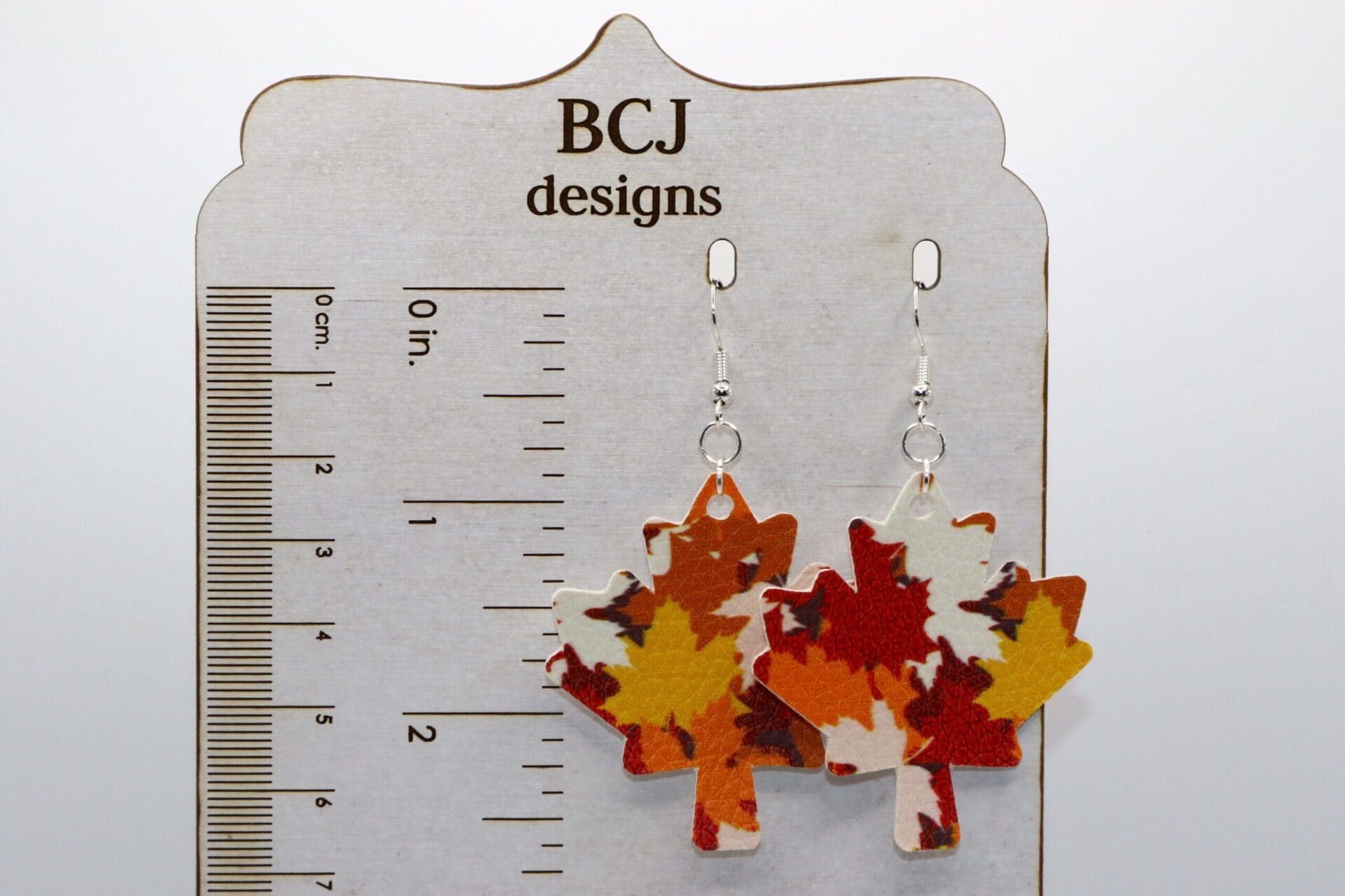 Faux Leather Maple Leaf Earrings – Autumn Jewelry for Seasonal Outfits - Image 3