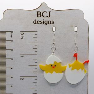 Yellow chick earrings for Easter and springtime wear.