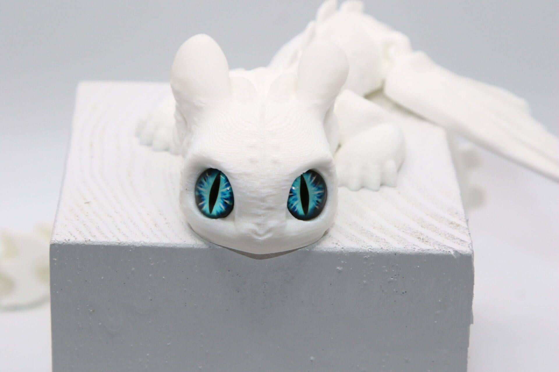 Night Fury Articulated Figureine - Image 5