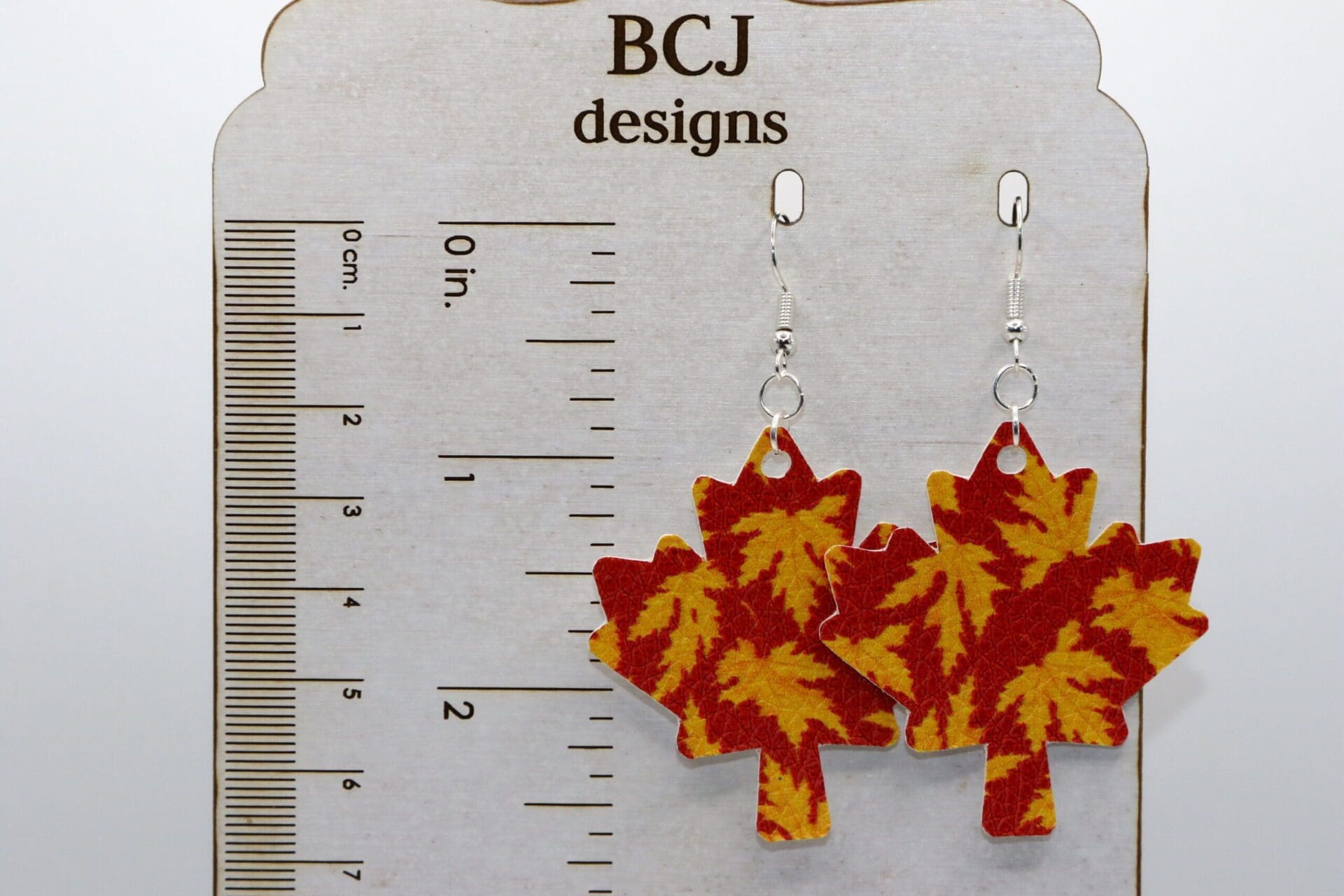 Faux Leather Maple Leaf Earrings – Autumn Jewelry for Seasonal Outfits - Image 2