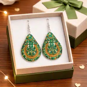 Pair of earrings