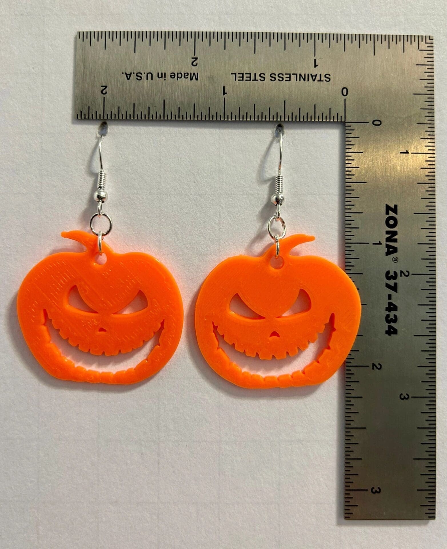 Creepy smile jack-o’-lantern earrings, Halloween horror accessory