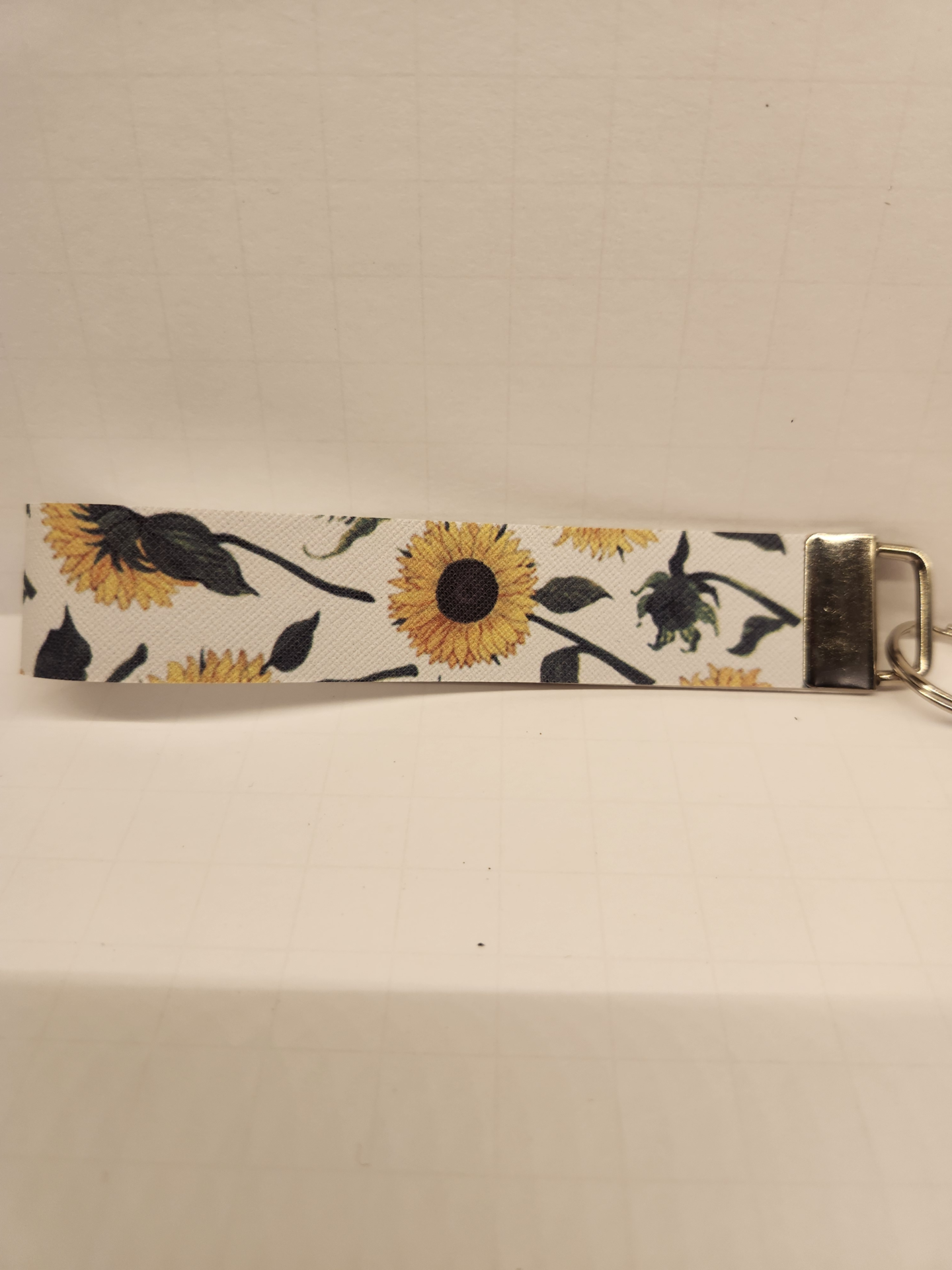 Floral Wristlet Keychain - Image 7
