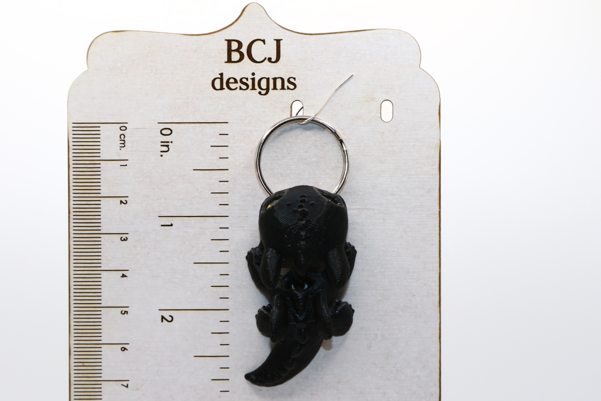 Night Fury dragon keychain in black finish